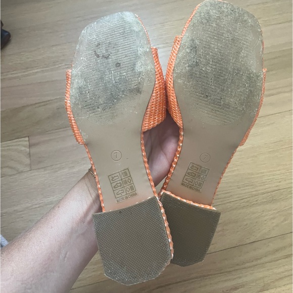 Journee Collection Raffia Sandals - Picture 3 of 4